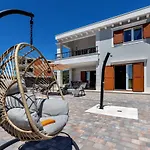 New! Milan\'S House With Pool, Mediterranean